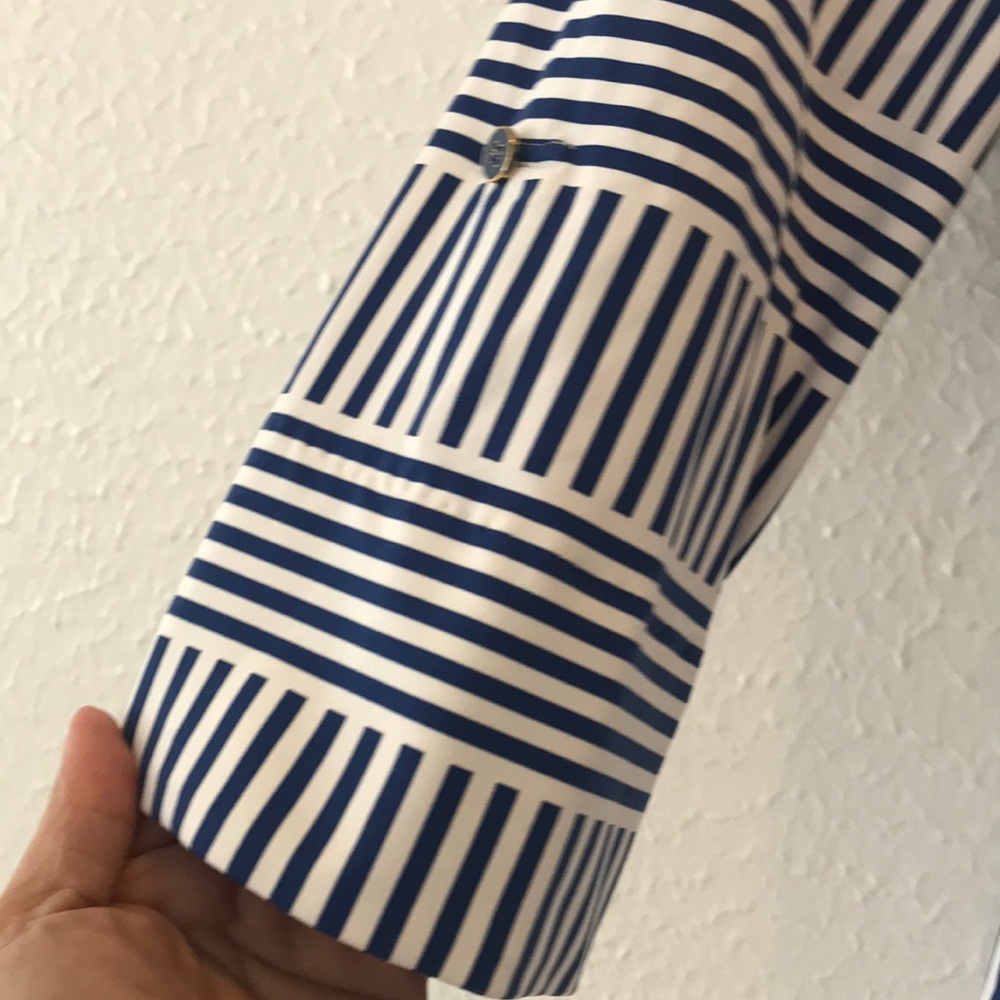 J. Mclaughlin Button Down Top Size Small - image 4